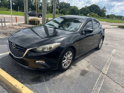 Used 2014 MAZDA MAZDA3 i Touring w/ Moonroof Package 1 FWD image 2