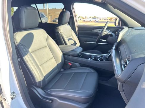 Used 2026 Chevrolet Traverse LT FWD image 10