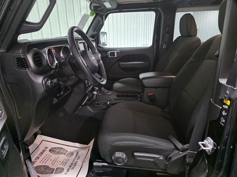 Used 2022 Jeep Wrangler Sport AWD/4WD image 9