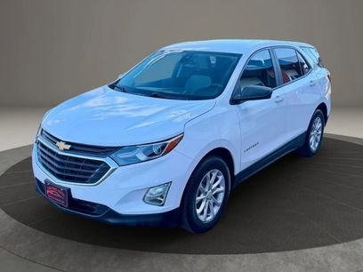 Used 2021 Chevrolet Equinox LS w/ LS Convenience Package