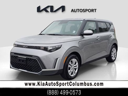 Used 2025 Kia Soul LX image 1
