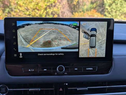 New 2025 Mitsubishi Outlander SE image 19