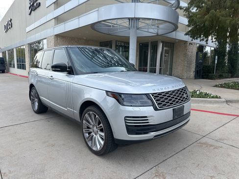 Used 2018 Land Rover Range Rover Supercharged image 3