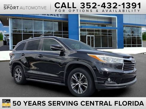 Used 2016 Toyota Highlander XLE AWD/4WD image 1
