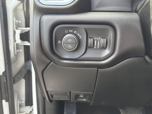 Used 2022 RAM 3500 Laramie AWD/4WD image 28