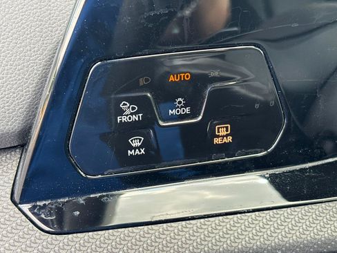 Used 2024 Volkswagen Golf R AWD/4WD image 17