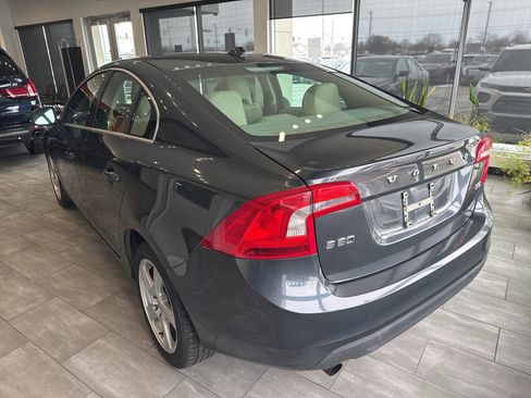 Used 2012 Volvo S60 T5 w/ Climate Pkg image 9