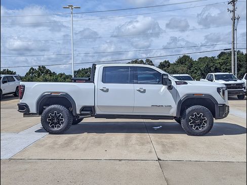 Used 2026 GMC Sierra 2500 AT4X AWD/4WD image 6