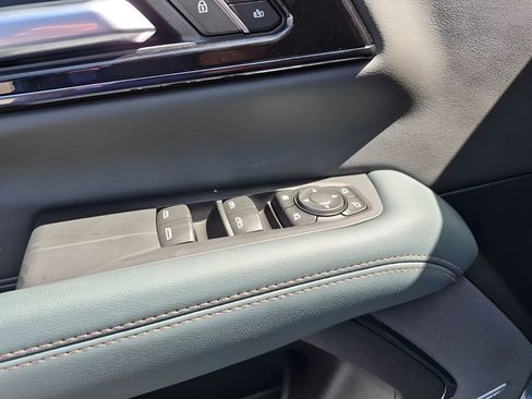 New 2026 GMC Yukon XL AT4 w/ AT4 Preferred Package image 28