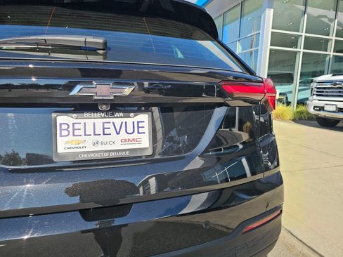 New 2027 Chevrolet Bolt LT w/ Comfort Package FWD image 17