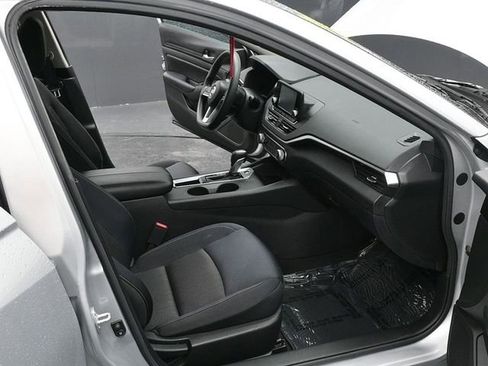 Used 2021 Nissan Altima 2.5 S image 9