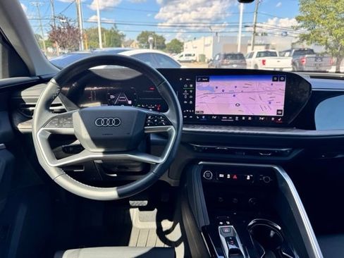 Certified 2025 Audi Q5 Premium Plus w/ Premium Plus AWD/4WD image 29