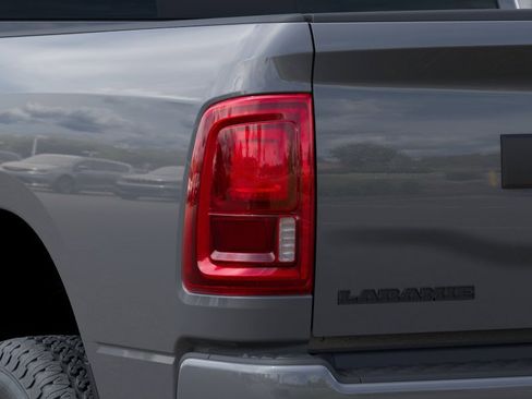 New 2026 RAM 2500 Laramie AWD/4WD image 29