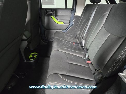 Used 2017 Jeep Wrangler Unlimited Sahara image 11