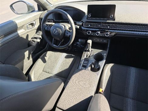 Used 2025 Honda Civic Sport image 17