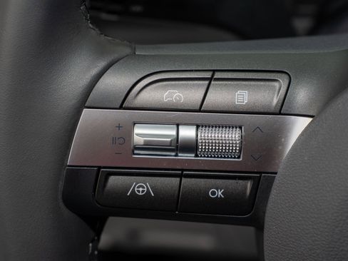 Used 2025 Hyundai Kona SEL image 30