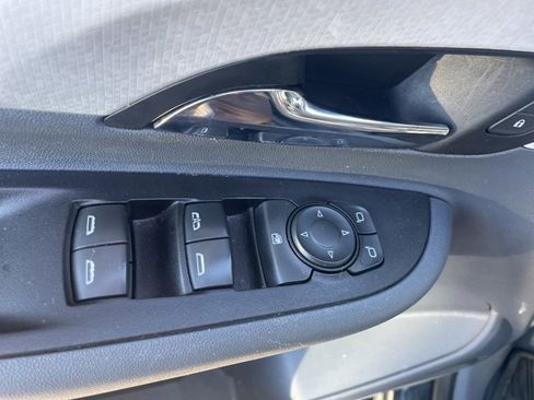 Used 2020 Chevrolet Bolt Premier w/ Infotainment Package image 10