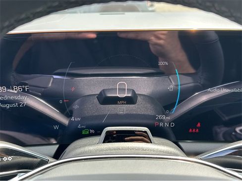 New 2025 Cadillac Optiq Luxury 1 image 29