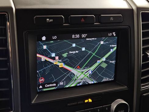 Used 2018 Ford Expedition XLT w/ Equipment Group 202A RWD image 13