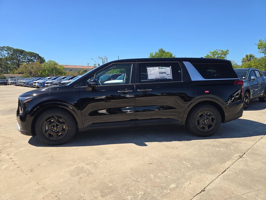 New 2026 Kia Carnival FWD image 5