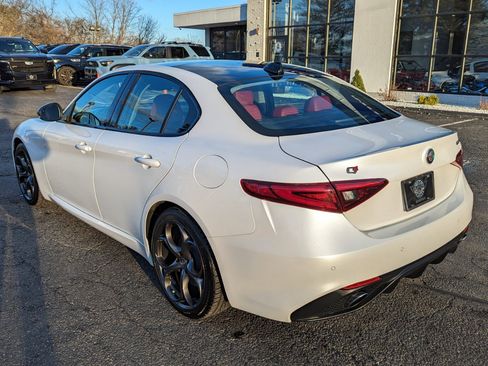 Used 2018 Alfa Romeo Giulia Ti Sport w/ Quick Order Package 22S Sport image 10