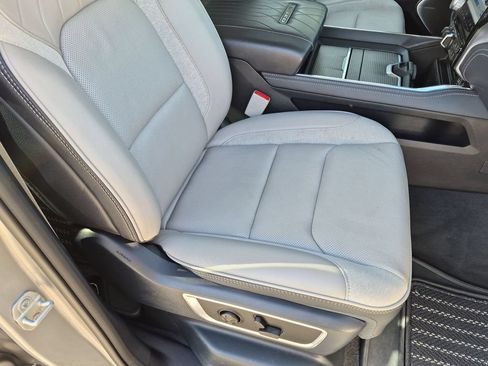 Used 2024 RAM 1500 Limited AWD/4WD image 31