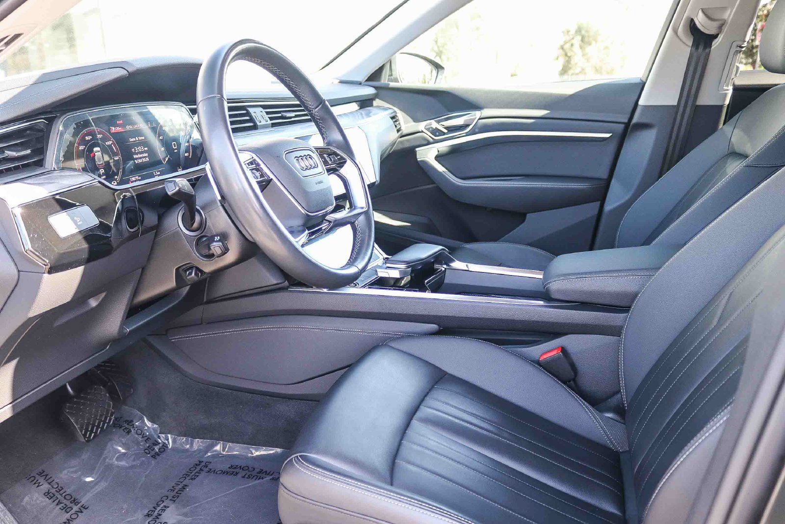 Used 2024 Audi Q8 e-tron Premium Plus AWD/4WD image 20