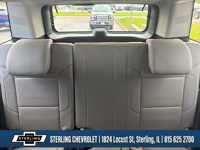 Used 2019 Chevrolet Suburban LT AWD/4WD image 16