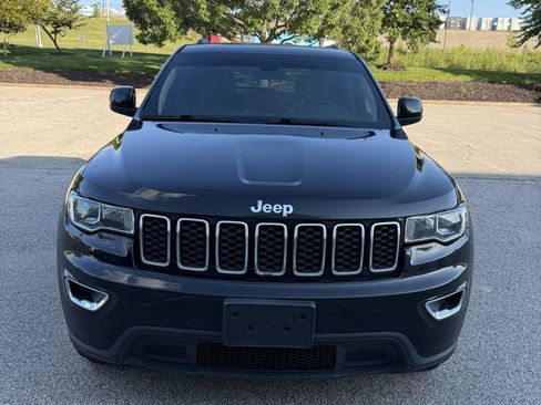 Used 2020 Jeep Grand Cherokee Laredo RWD image 1
