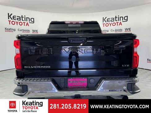 Used 2020 Chevrolet Silverado 2500 LTZ w/ LTZ Premium Package image 5