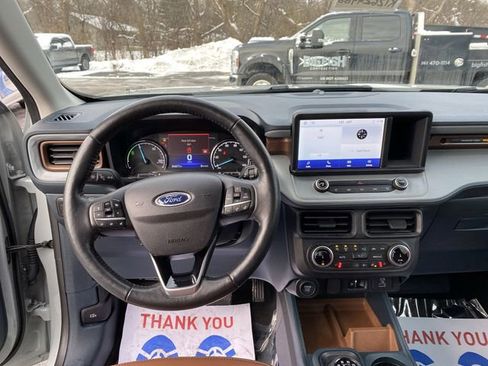 Used 2022 Ford Maverick Lariat w/ Lariat Luxury Package image 5