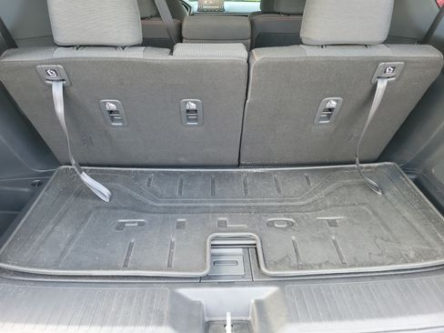 Certified 2025 Honda Pilot Sport image 6