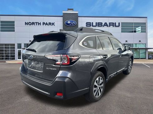 Certified 2025 Subaru Outback image 3