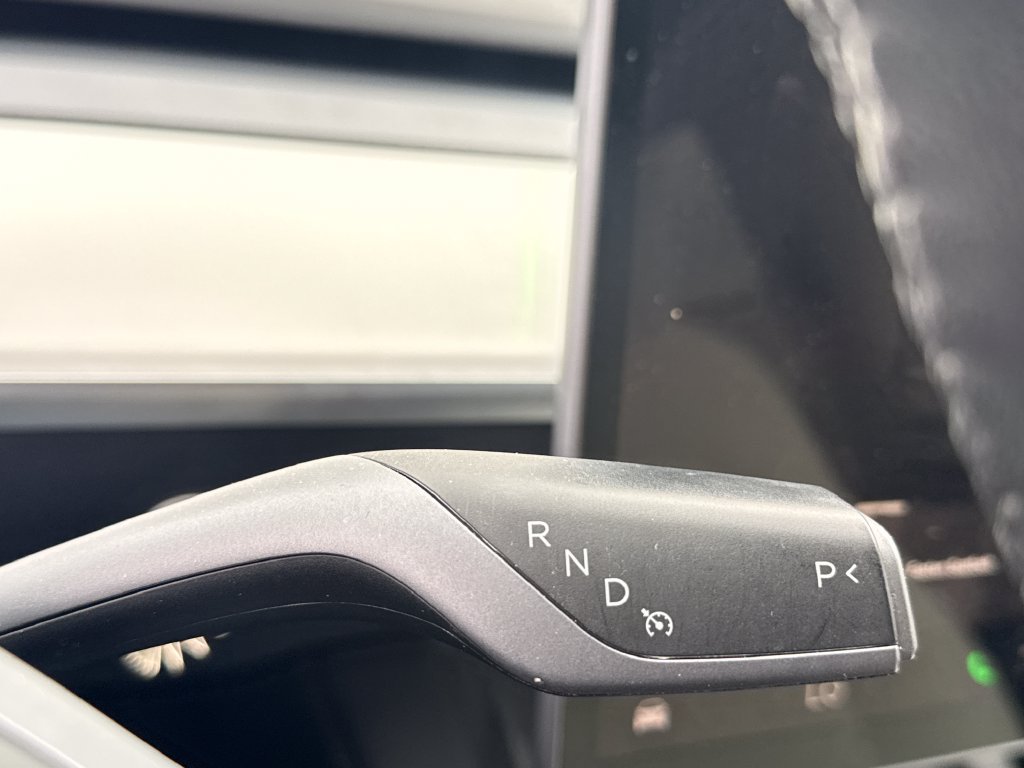 Used 2023 Tesla Model Y Long Range AWD/4WD image 27