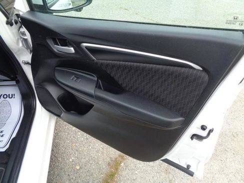 Used 2018 Honda Fit EX image 16