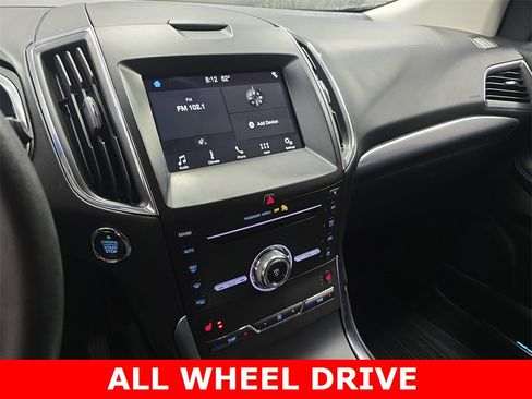 Used 2019 Ford Edge Titanium w/ Cold Weather Package image 21