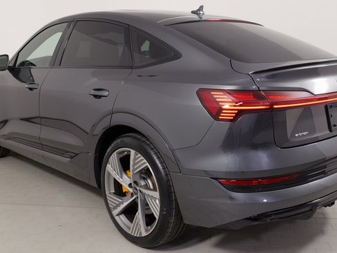 Used 2023 Audi e-tron Prestige w/ Prestige Package image 15