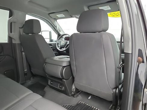 Used 2022 Chevrolet Silverado 2500 Custom w/ Custom Convenience Package AWD/4WD image 40