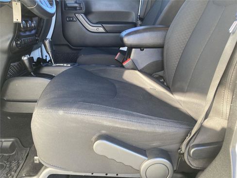 Used 2017 Jeep Wrangler Unlimited Sport w/ Quick Order Package 24S image 21