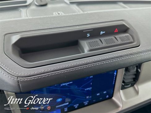 Used 2025 Ford Bronco Outer Banks image 34
