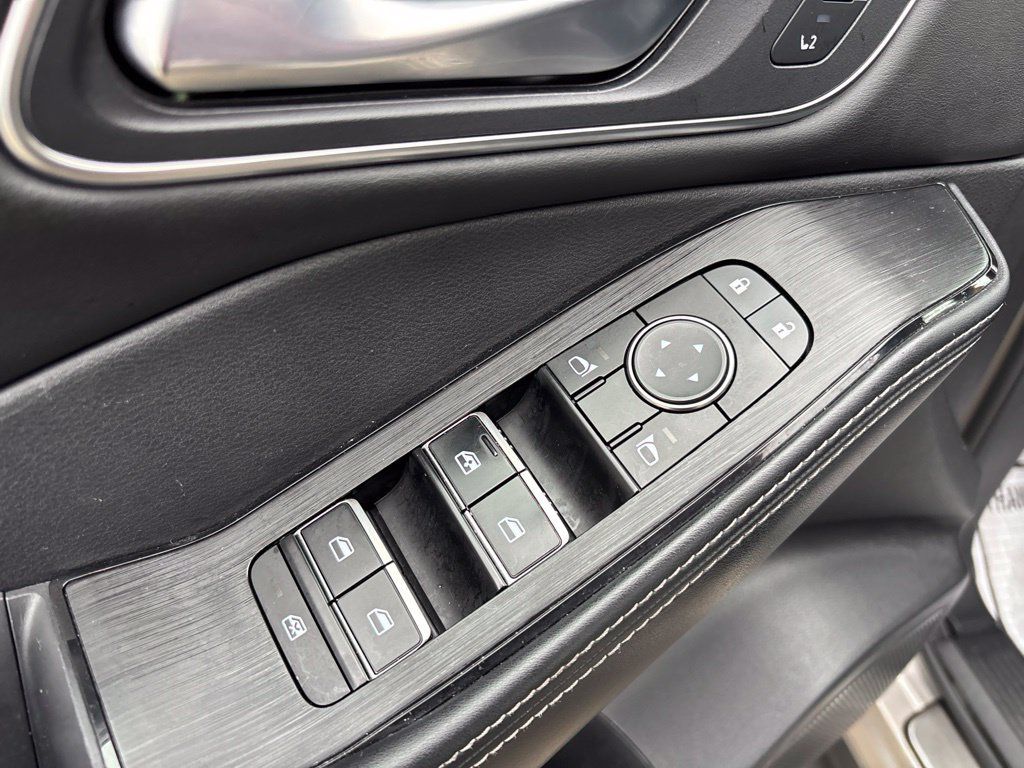 Used 2021 Nissan Rogue Platinum AWD/4WD image 19