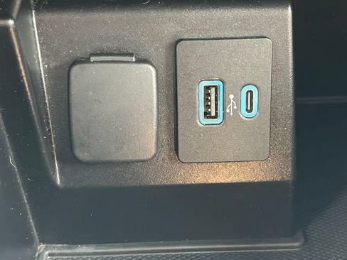 Used 2020 Ford Explorer Limited AWD/4WD image 29