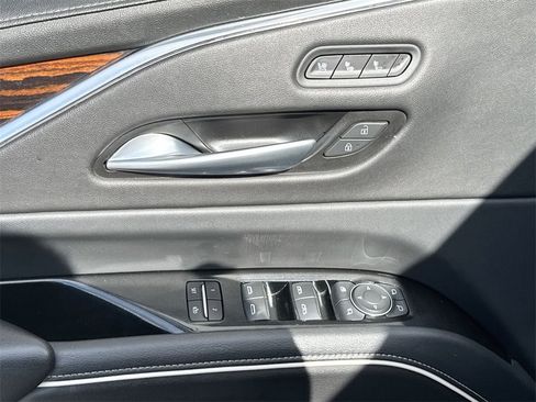 Used 2023 Cadillac Escalade ESV Premium Luxury image 15