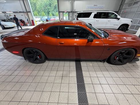 Used 2022 Dodge Challenger SRT Hellcat w/ Plus Package RWD image 14