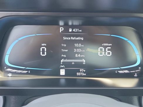 Certified 2025 Hyundai Elantra Sport FWD image 10