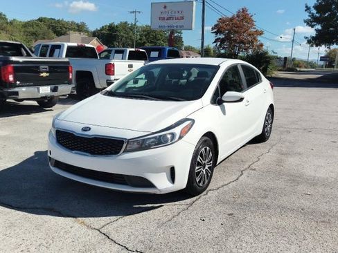Used 2018 Kia Forte LX image 1
