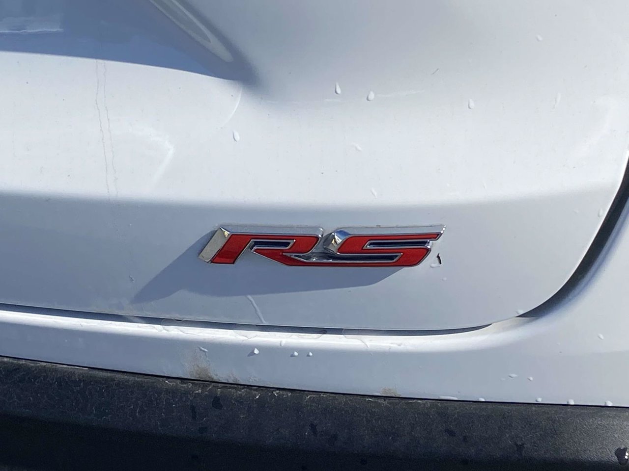 Used 2025 Chevrolet Trax RS w/ Sunroof Package FWD image 17