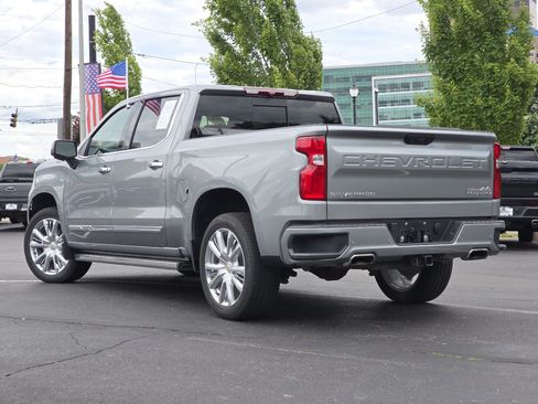 Used 2024 Chevrolet Silverado 1500 High Country AWD/4WD image 28