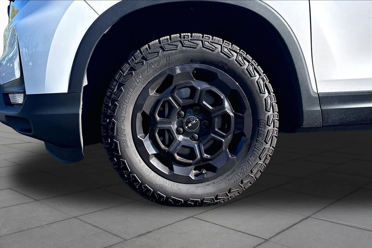 Used 2025 Honda Ridgeline Sport+ image 10