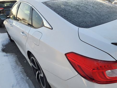 Used 2021 Honda Accord Sport image 4